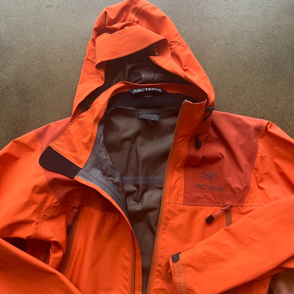 Arcteryx Men's Jacket Sz Medium Orange Tabasco